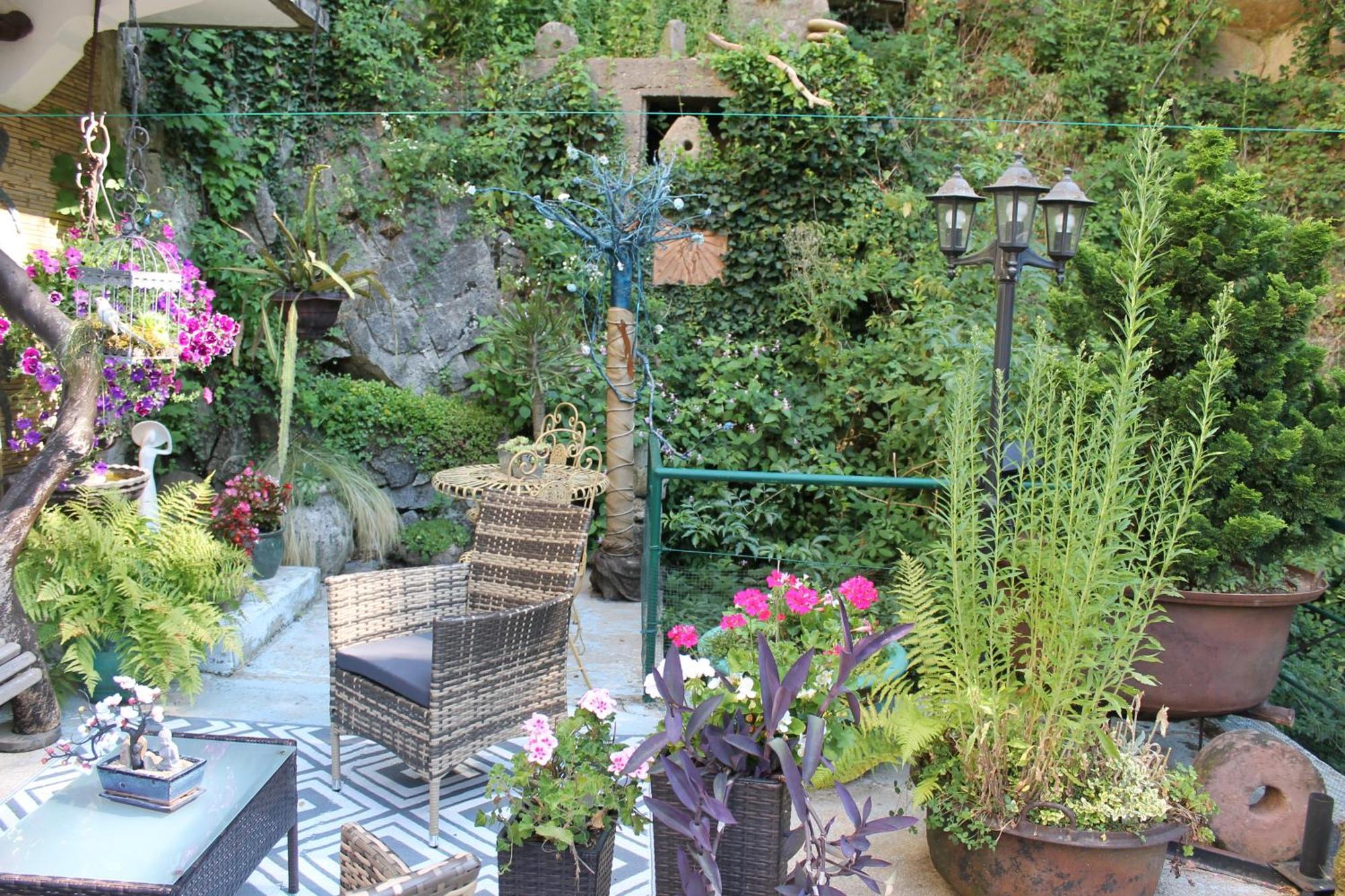 Studio Malou, Cuisine, Salle D'Eau, Terrasse Amenagee Olliergues Kültér fotó